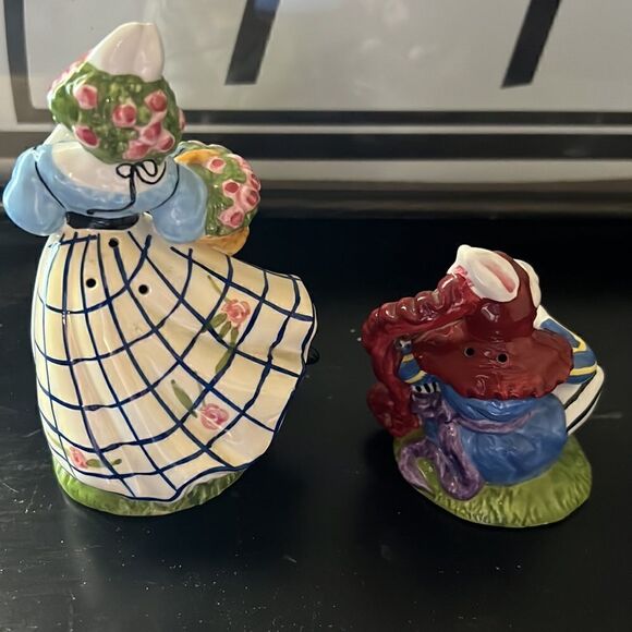 Pamela Silin-Palmer Whimsical Medieval Salt & Pepper Set Rabbits - Picture 2 of 9